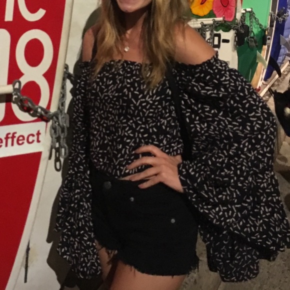 Patterned top - Picture 4 of 4